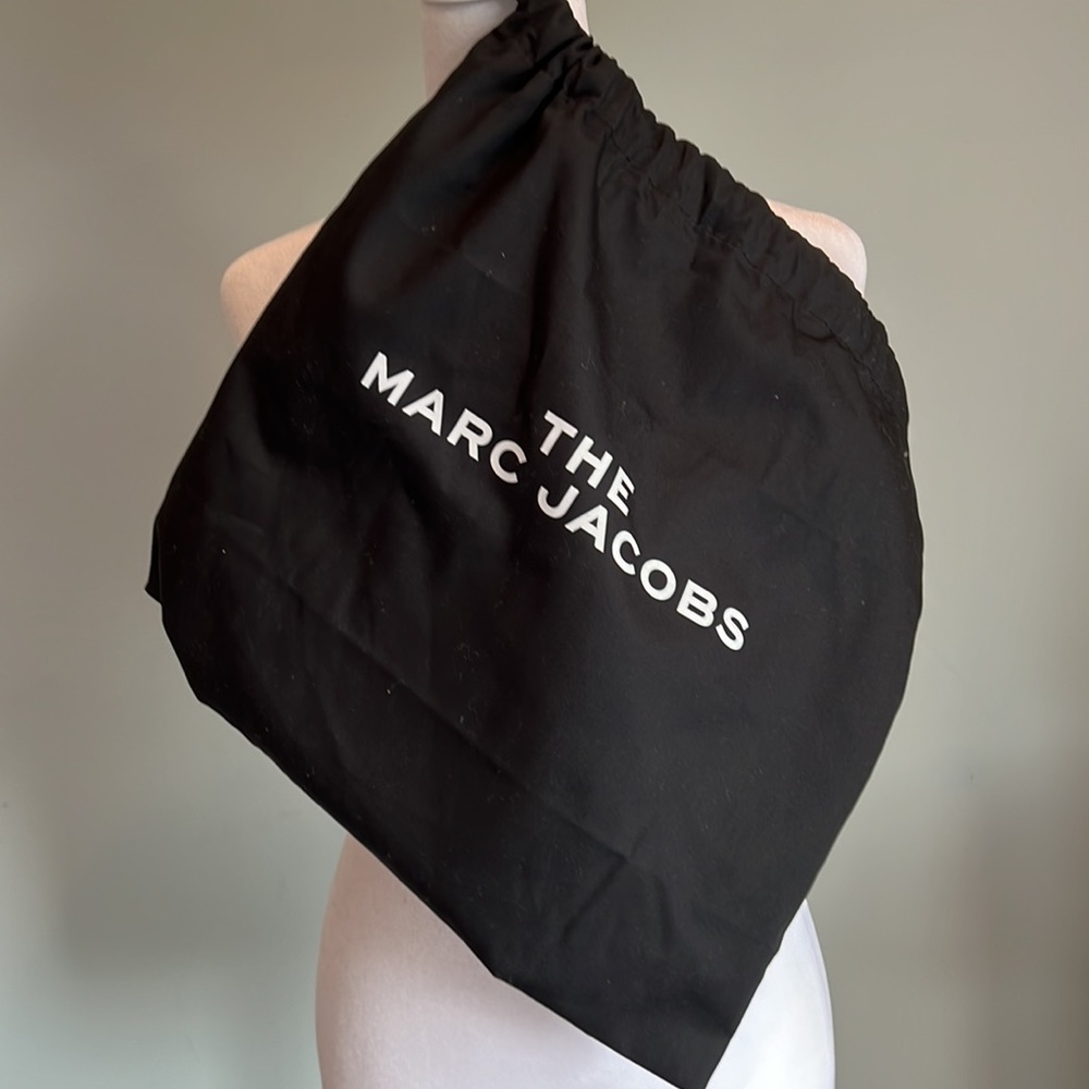 Marc Jacobs sport fanny pack. Approx. 8”x12”. NWOT - Picture 4 of 4